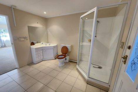 Photo of property in 27 Mirrabooka Avenue, Botany Downs, Auckland, 2010