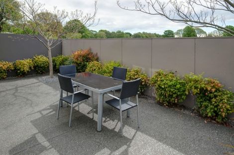 Photo of property in 19 Pavilion Crescent, Hillmorton, Christchurch, 8024