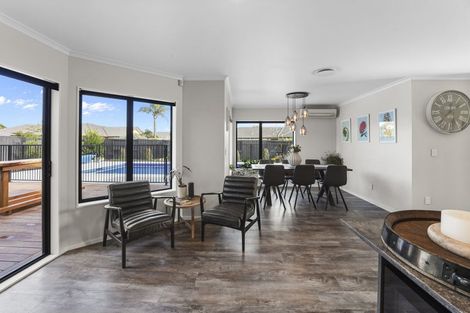 Photo of property in 28 Madison Street, Cambridge, 3434