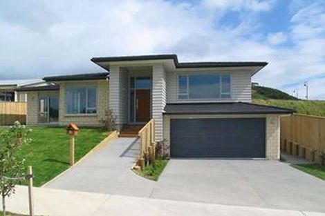 Photo of property in 34 Frances Brown Avenue, Aotea, Porirua, 5024