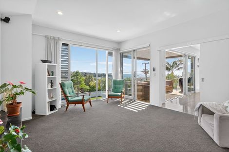 Photo of property in 15 Beechwood Road, Rothesay Bay, Auckland, 0630