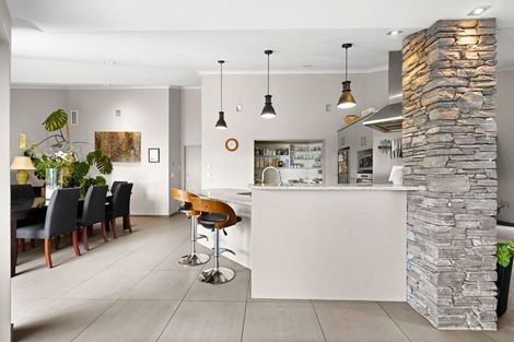 Photo of property in 21 Raddington Way, Huntington, Hamilton, 3210