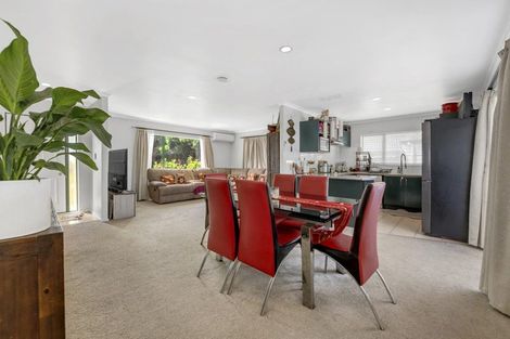 Photo of property in 548 Massey Road, Mangere, Auckland, 2022