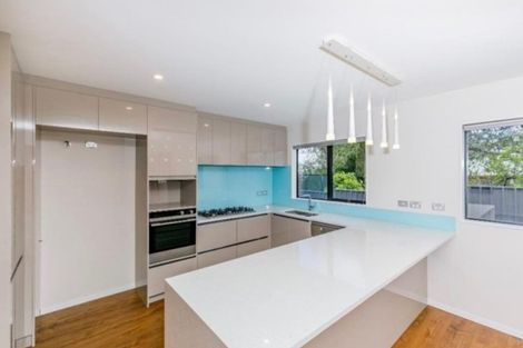 Photo of property in 3a Crystal Avenue, Glendene, Auckland, 0602