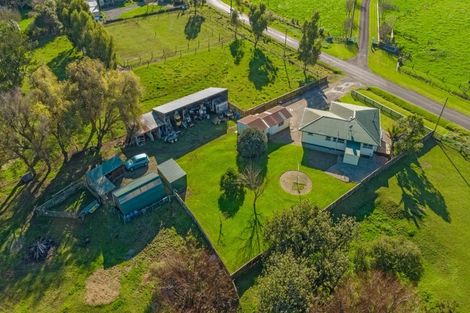 Photo of property in 83 Trickers Road, Bulls, 4818