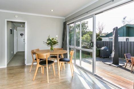 Photo of property in 39 Trigg Crescent, Taradale, Napier, 4112