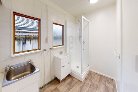 Photo of property in 19 Perrin Place, Kelvin Grove, Palmerston North, 4414