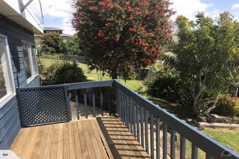 Photo of property in 47 Cheriton Road, Mellons Bay, Auckland, 2014