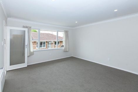Photo of property in 2/25a Mount Albert Road, Mount Albert, Auckland, 1025