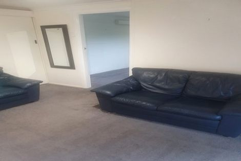 Photo of property in 102 Saddleback Rise, Murrays Bay, Auckland, 0630