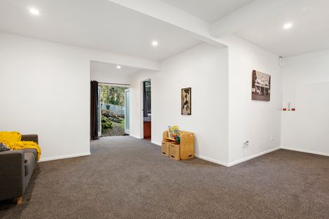 Photo of property in 49 Onedin Place, Titirangi, Auckland, 0604