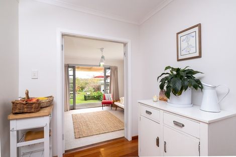 Photo of property in 4 Shrimpton Road, Haumoana, 4102