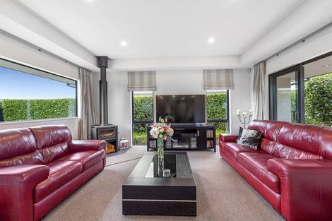 Photo of property in 10 Elizabeth Allen Drive, West Melton, 7618