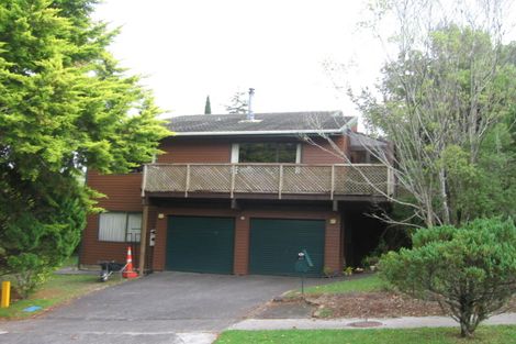 Photo of property in 17 Holyoake Place, Chatswood, Auckland, 0626