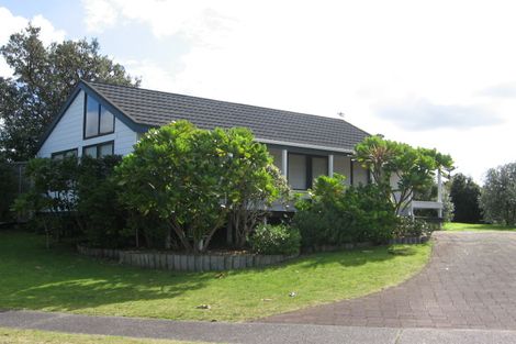 Photo of property in 5 Claxton Avenue, Pauanui, Hikuai, 3579
