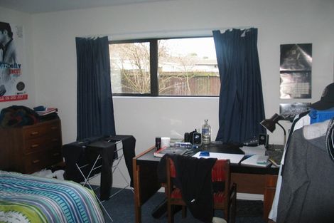 Photo of property in 17 Hillary Crescent, Upper Riccarton, Christchurch, 8041