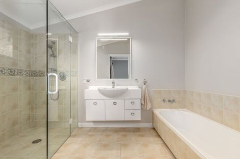 Photo of property in 6 Leybourne Avenue, Waikanae, 5036