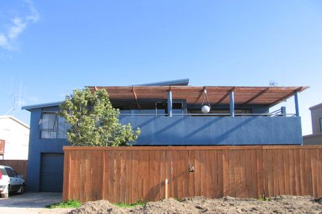 Photo of property in 82 Karewa Parade, Papamoa Beach, Papamoa, 3118