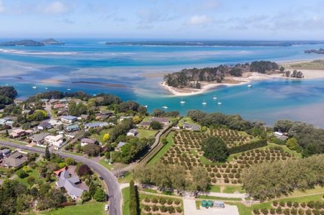 Photo of property in 190 Tanners Point Road, Tanners Point, Katikati, 3177