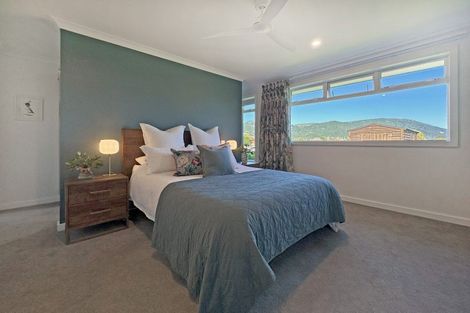 Photo of property in 19 Montgomery Crescent, Kinloch, Taupo, 3377