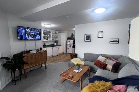 Photo of property in Palm Grove Apartments, 15/13b Palm Grove, Berhampore, Wellington, 6023