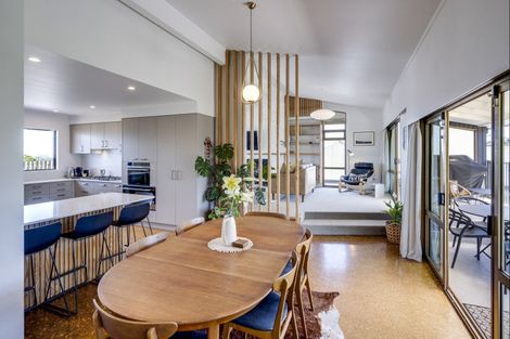 Photo of property in 2 Colenso Avenue, Hospital Hill, Napier, 4110