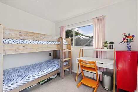 Photo of property in 16a Rarangi Way, Owhiro Bay, Wellington, 6023