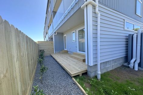 Photo of property in 15a Blenheim Street, Glenfield, Auckland, 0629