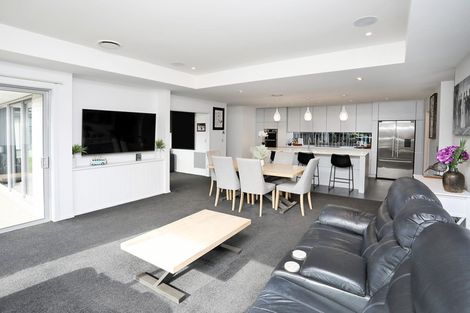 Photo of property in 28 Northside Drive, Waikiwi, Invercargill, 9810