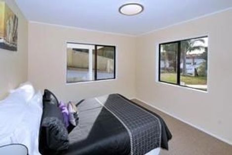 Photo of property in 9 Wilmington Place, Forrest Hill, Auckland, 0620