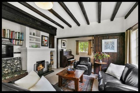 Photo of property in 42 Nicholson Road, Khandallah, Wellington, 6035