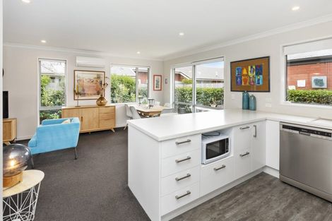 Photo of property in 1/11 North Avon Road, Richmond, Christchurch, 8013