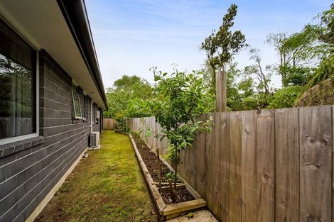 Photo of property in 8 Garrett Drive, Whalers Gate, New Plymouth, 4310