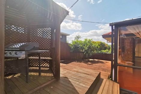 Photo of property in 1/88 Mirrabooka Avenue, Botany Downs, Auckland, 2010