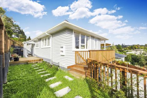 Photo of property in 18 Awarangi Rise, Oratia, Auckland, 0604