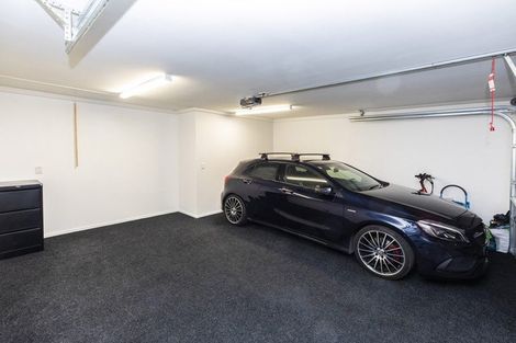 Photo of property in 27b Bryndwr Road, Fendalton, Christchurch, 8052