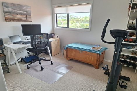 Photo of property in 44 Parkwood Crescent, Gulf Harbour, Whangaparaoa, 0930