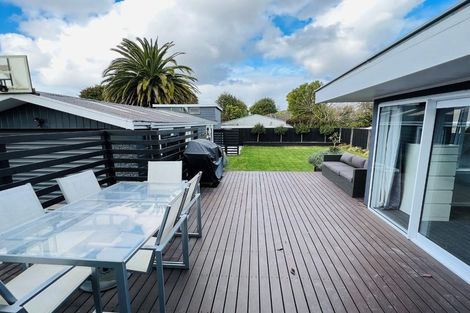 Photo of property in 97 Kendal Avenue, Burnside, Christchurch, 8053