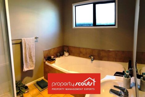 Photo of property in 19b Beach Road, Te Atatu Peninsula, Auckland, 0610