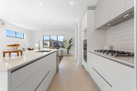 Photo of property in 76 Nganui Avenue, Takanini, Auckland, 2112