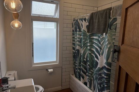 Photo of property in 111 Duchess Crescent, Mayfair, Hastings, 4122