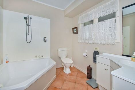 Photo of property in 66 Russell Road, Kensington, Whangarei, 0112