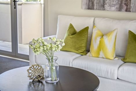 Photo of property in 118 Lynn Road, Bayview, Auckland, 0629