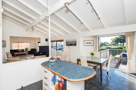 Photo of property in 58 Moana Road, Okitu, Gisborne, 4010