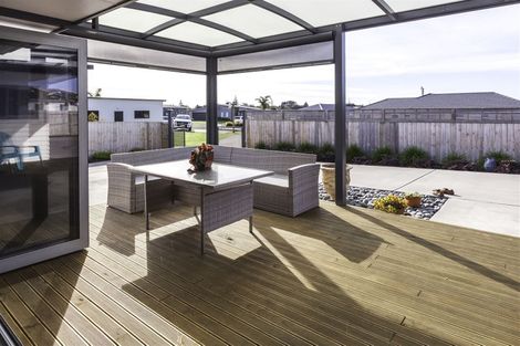 Photo of property in 32 Tairua Palms Place, Tairua, 3508