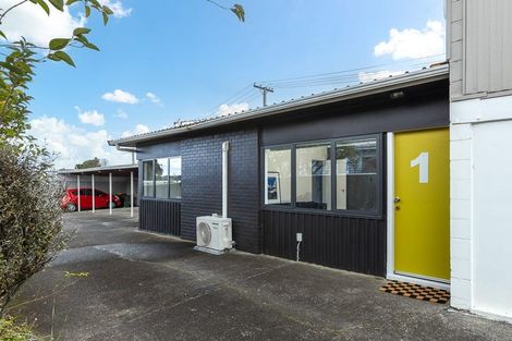 Photo of property in 1/125a Birkdale Road, Birkdale, Auckland, 0626