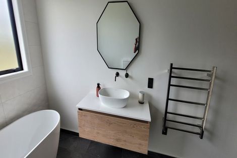 Photo of property in 7 Ribbonwood Lane, Kinloch, Taupo, 3377