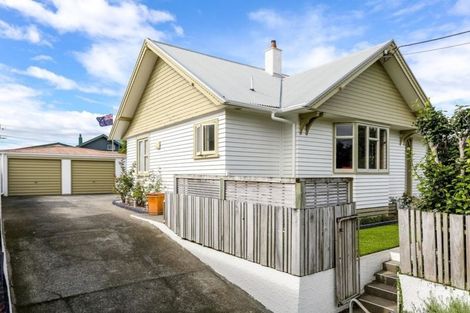 Photo of property in 3 Henui Street, Strandon, New Plymouth, 4312