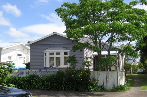 Photo of property in 24 Powell Street, Avondale, Auckland, 1026