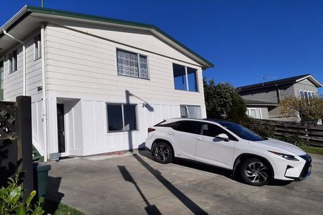 Photo of property in 1/112 Dowse Drive, Maungaraki, Lower Hutt, 5010
